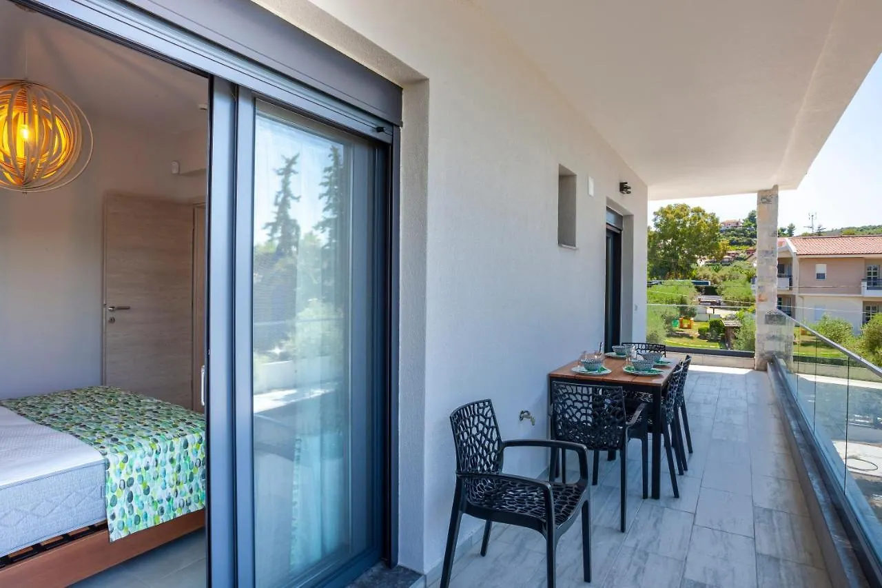 Olia Seaside Residence 120M From The Beach Pefkochori